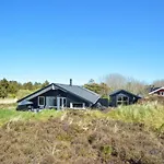 4 Bedroom Pet Friendly In Romo Bolilmark