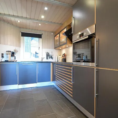 بيت للعطل 4 Bedroom Pet Friendly In Romo Bolilmark