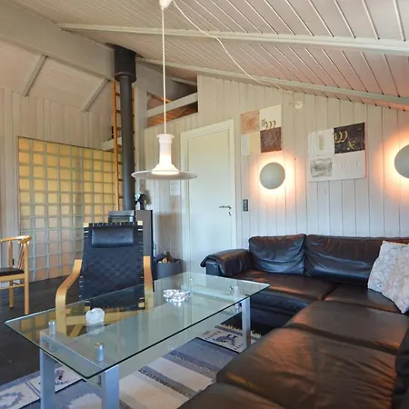度假居 4 Bedroom Pet Friendly In Romo *